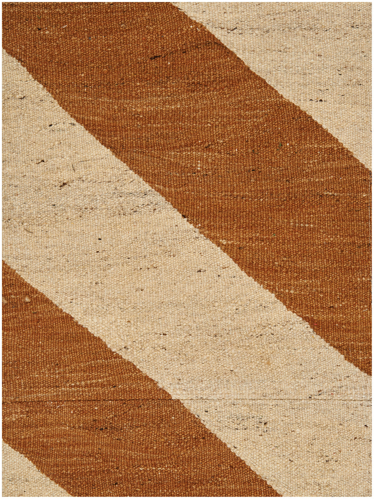 Diagonal Contrast 5